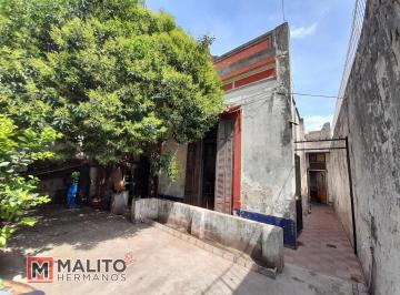 Casa · 117m² · 4 Ambientes · Venta Casa Lote Propio con Patio y Terraza (16 X 8,66 M)