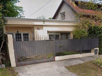 Casa de 3 ambientes, Almirante Brown · Casa en Venta en Burzaco a Pocas Cuadras del Centro