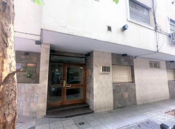 Departamento de 2 ambientes, Almagro · Departamento de 2 Amb en Almagro. Excelente Ubicacion. Tiene Video!