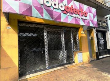 Local comercial · 30m² · Alquiler Local Comercial Sobre Importante Av en Piñeyro, Avellaneda