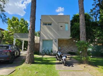 Casa de 3 ambientes, Santo Tomé · Hermosa Casa en Club de Campo El Paso