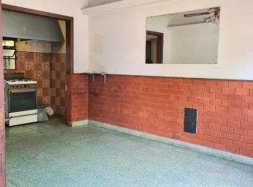 Casa · 80m² · 3 Ambientes · Casa en Venta - 2 Dorm. 1 Baño - 211 m² - Mar del Plata
