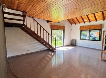 Casa · 105m² · 4 Ambientes · 2 Cocheras · Casa en Venta