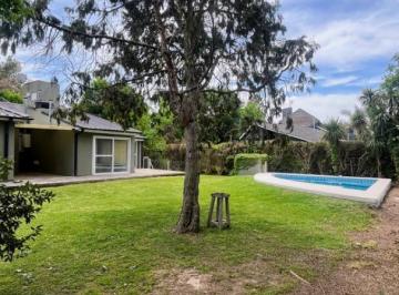 Casa · 170m² · 3 Ambientes · 3 Cocheras · Casa en Venta