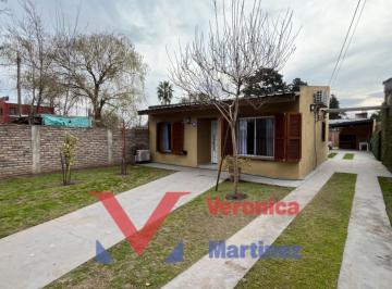 Casa · 103m² · 4 Ambientes · 3 Cocheras · Casa en Venta