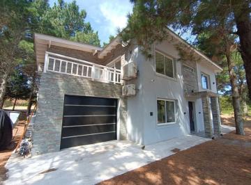 Casa · 288m² · 6 Ambientes · 1 Cochera · Casa en Venta en Costa Esmeralda, Barrio Ecuestre