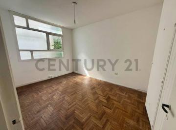 Departamento · 54m² · 3 Ambientes · Venta de Departamento de 2 Dorm. en La Plata