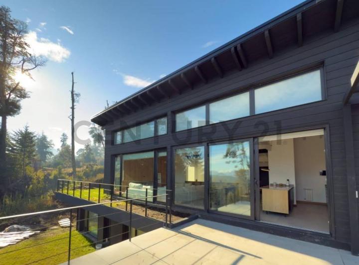 Casa · 220m² · 5 Ambientes