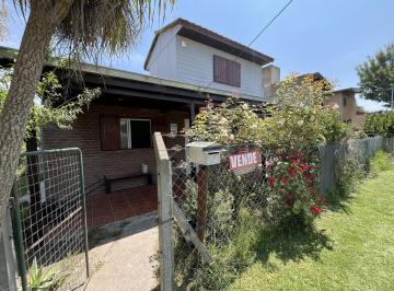 Casa · 60m² · 2 Dormitorios · 1 Cochera · Venta Casa Muy Bien Ubicada en Santa Clara del Mar