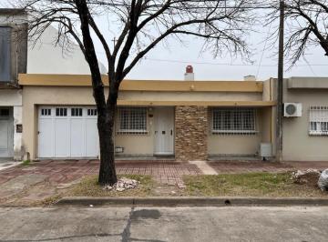 Casa · 146m² · 2 Dormitorios · Casa - Barrio 9 de Julio