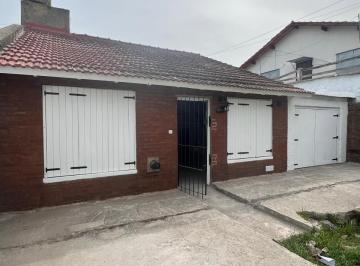 Casa de 4 ambientes, Mar del Plata · Dueño Alquila Chalet 24 Meses Barrio Los Pinares.