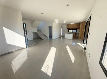 Casa · 159m² · 5 Ambientes · 2 Cocheras · Venta Casa 5 Ambientes en Santa Elena, Pilar del Este, Pilar