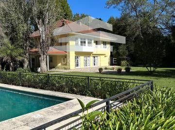 Casa de 8 ambientes, Presidente Perón · Venta - Casa en Country Club El Paraiso