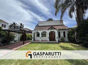Casa · 82m² · 4 Ambientes · 2 Cocheras · Casa en Venta en Aranjuez - Apto Crédito