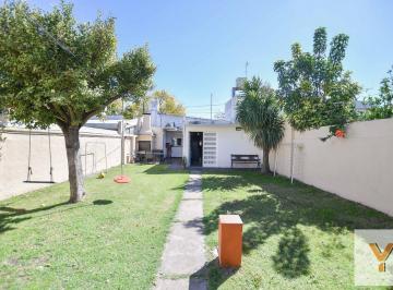 Casa · 120m² · 4 Ambientes · 1 Cochera · Casa en Venta - 3 Dorm. 3 Baños 1 Cochera - 291,55 m² - La Plata