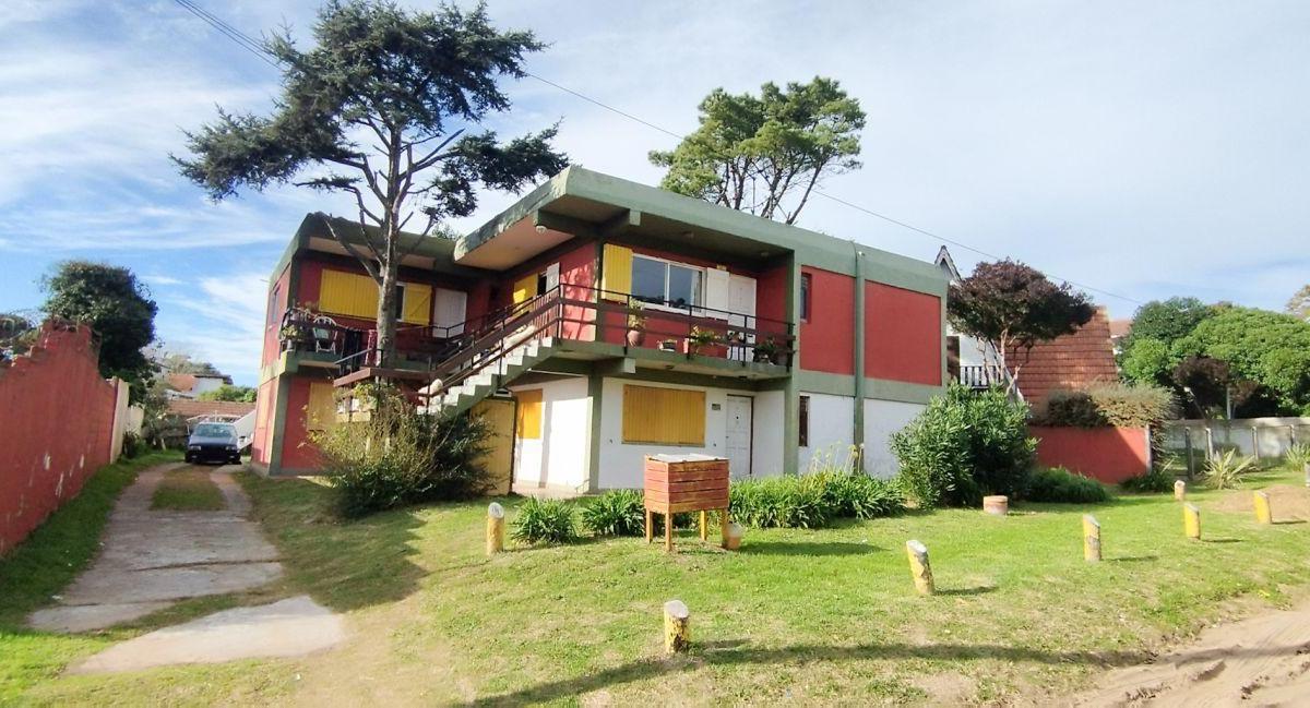 Av 8 3536. Entre Paseo 135 y Paseo 136, Villa Gesell, Buenos Aires Costa Atlántica
