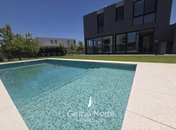 Casa · 249m² · 5 Ambientes · 2 Cocheras · Casa en Venta en Los Castaños, Nordelta. Premium!