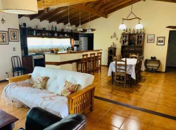 Casa · 140m² · 5 Ambientes · 1 Cochera · Casa en Venta - 2 Dorm. 2 Baños - 140 m² - Barrio Chapadmalal