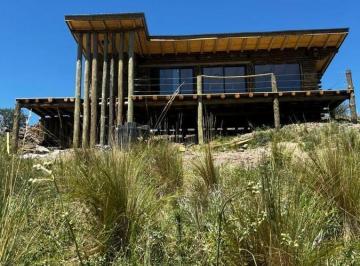 Casa · 105m² · 2 Ambientes · 1 Cochera · Cabaña en San Clemente Cordoba Milcien Suites de Montaña