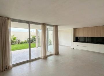 Casa · 140m² · 3 Ambientes · 2 Cocheras · Casa de 2 Dorm. a Estrenar en B° Cardenales - Confluencia Rural