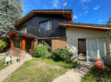 Casa · 140m² · 6 Ambientes · Casa de 140 m Cuadrados Lago Puelo Usd 240.000