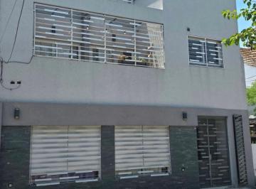 PH de 3 ambientes, Versalles · Excelente! PH con 85 m² Totales, 2 Dorm. en Venta, "Sin Expensas" Apto Crédito