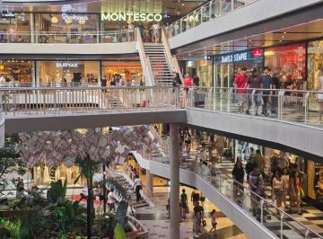 Local comercial de 1 ambiente, Villa Carlos Paz · Local en Shopping Wo!, Carlos Paz – Fondo de Comercio o Contrato Nuevo.