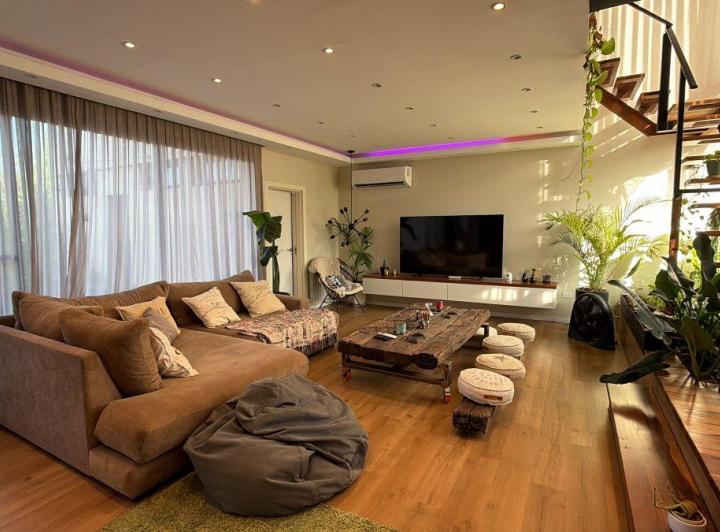 Casa · 350m² · 3 Ambientes · 1 Cochera
