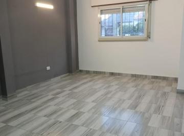 Oficina comercial · 30m² · 1 Ambiente · Local en Alquiler a La Calle Uso Profesional o Showroom