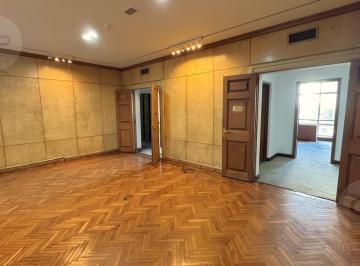 Oficina comercial · 250m² · 1 Cochera · Importante y Elegante Oficina de 250 m² Semipiso en Corrientes Al 400 Piso 3