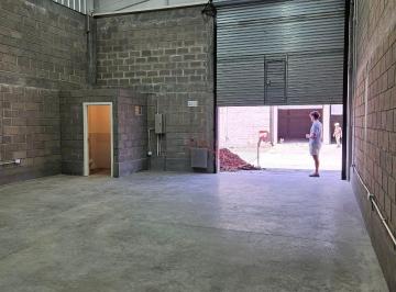 Bodega-Galpón · 93m² · 1 Cochera · Galpón en Alquiler