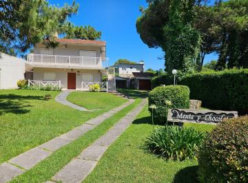 SRD-SRD-668_2 · Casa 6 Ambientes 4 Dorm.. | Av 10 Al 2500