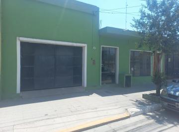 Casa · 328m² · 8 Ambientes · 1 Cochera · Casa en Venta