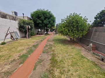 Casa de 6 ambientes, La Plata · Casa con 620 m² Totales, 3 Dorm. en Venta en Villa Elvira