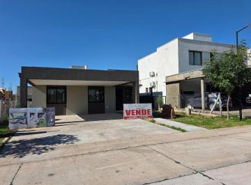 Casa · 106m² · 3 Dormitorios · 2 Cocheras · Hermosa Casa a Estrenar - Country Viento Sur