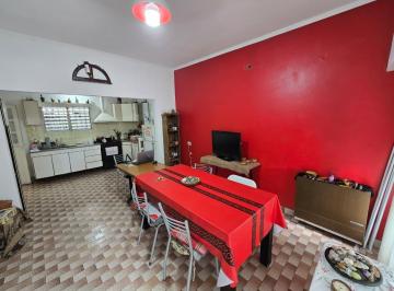 Casa · 70m² · 3 Ambientes · 1 Cochera · Casa en Venta en San Antonio de Padua Norte 3 Ambientes