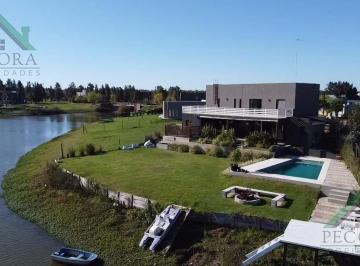 Casa · 210m² · 6 Ambientes · 2 Cocheras · Casa a La Laguna - Lote 165 - El Cazal - Escobar