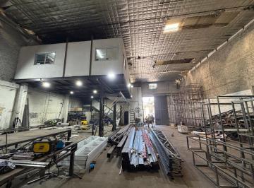 Depósito · 1100m² · Excelente Oportunidad Deposito en Avellaneda a 5 Min Caba Venta 950 m Cub