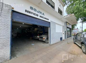 Bodega-Galpón · 220m² · 1 Ambiente · 9 Cocheras · Galpón Ideal Taller o Supermercado Muy Buena Ubicacion