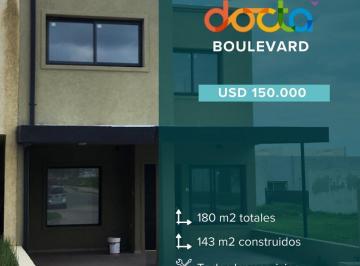 Casa · 180m² · 4 Ambientes · 2 Cocheras · Duplex en Venta en Docta Boulevard - Sobre Bv. Principal