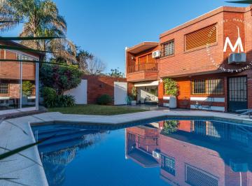 Casa · 350m² · 6 Ambientes · 3 Cocheras · Casa en Venta de 6 Ambientes con Piscina, Quincho, Parrilla y Cochera Pasante - San Martín