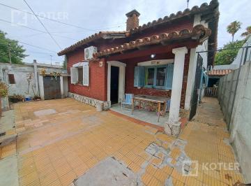PH · 96m² · 3 Ambientes · PH 3 Ambientes Al Frente en Regular Estado