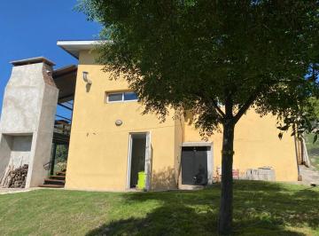 Casa · 191m² · 4 Ambientes · 1 Cochera · Casa Venta Casa 2 Dorm., Apto Credito, Valle Hermoso, Cordobaen