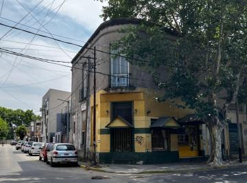 PH de 4 ambientes, Quilmes · Local en Esquina con Departamento en Planta Alta, Villa Cramer.
