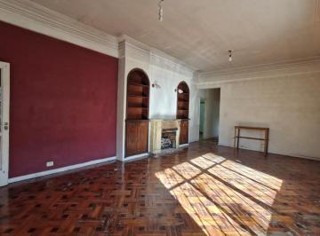 PH · 172m² · 7 Ambientes · 1 Cochera · Venta PH 7 Ambientes Patio y Cochera. a Refaccionar. Apto Crédito en Barracas