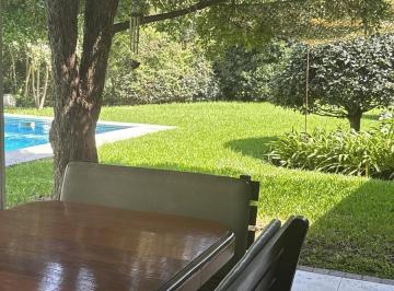 Casa · 594m² · 7 Ambientes · 2 Cocheras · Casa en Los Berros