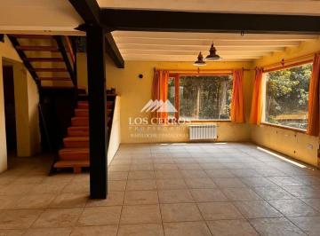 Casa · 131m² · 3 Ambientes · 1 Cochera · Venta de Casa en Dina Huapi con Dos Dorm. Hermosa Vista a Cerros