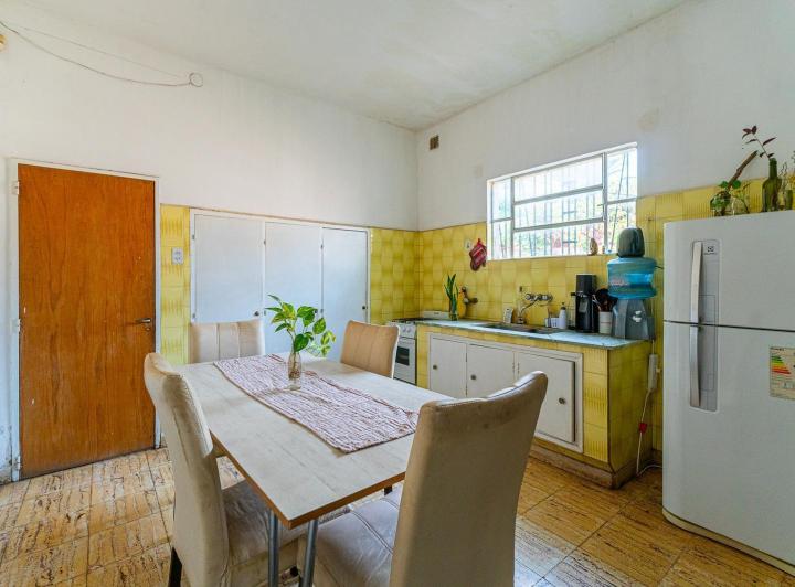 Casa · 130m² · 5 Ambientes · 2 Cocheras