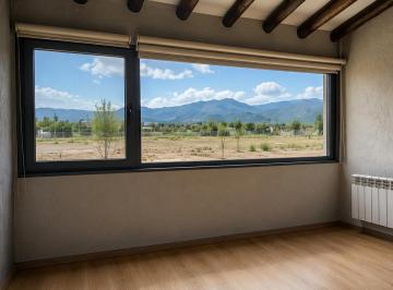 Casa de 6 ambientes, El Challao · Casa en Barrio Alta Mendoza Frente Barrio Dalvian/551 m² de Terreno/apta Crédito