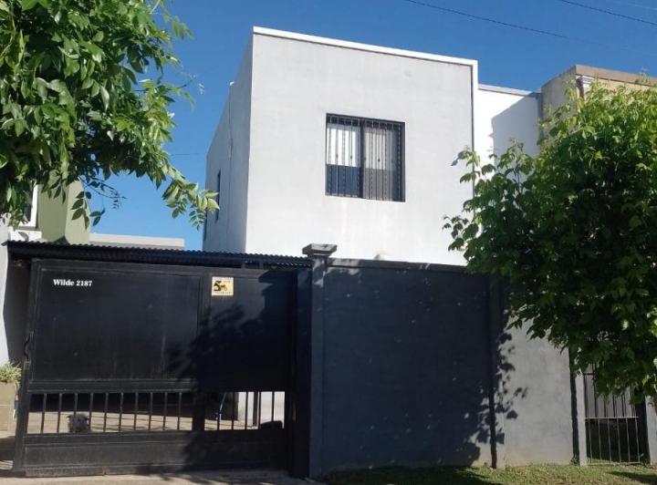 Casa · 92m² · 4 Ambientes · 2 Cocheras